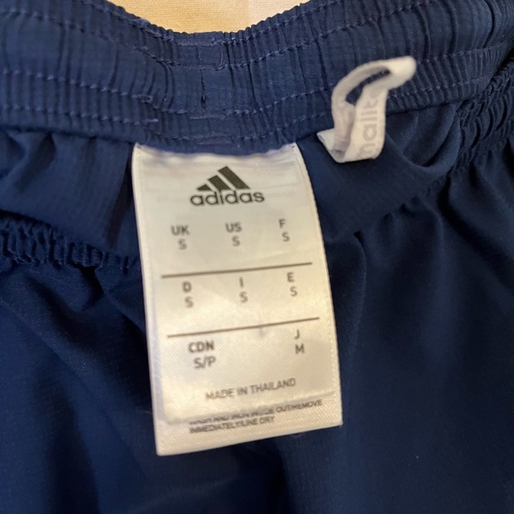 Set of 2 Adidas men’s size small athletic shorts. - Picture 4 of 6